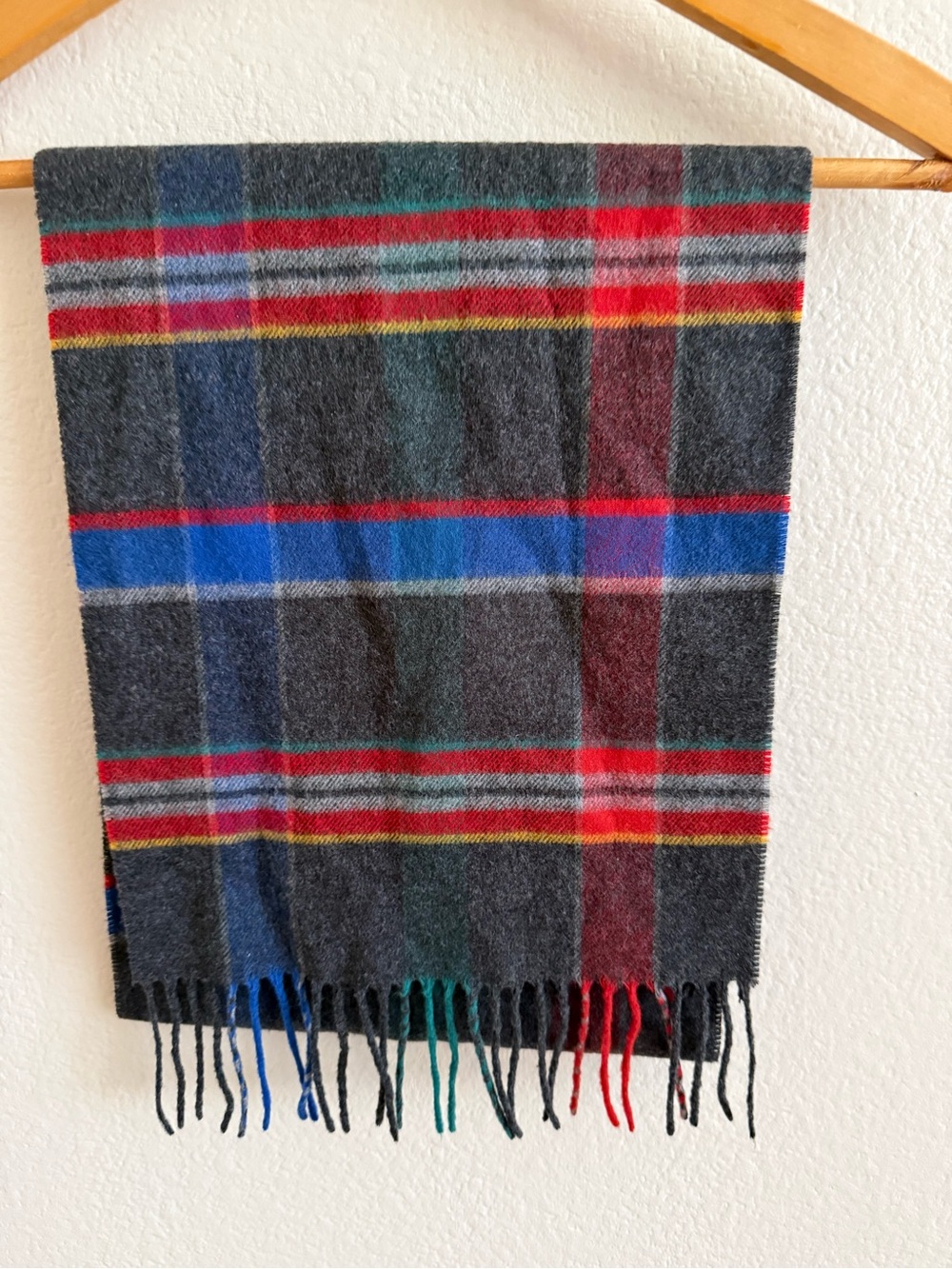 V. FRAAS Gray Plaid Acrylic Scarf with Red and Blue Stripes